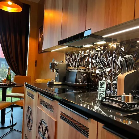 Crusoe Apartament *