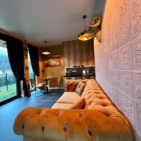 Crusoe Apartament *